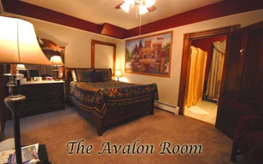 The Lion And The Rose Bed & Breakfast Whitefield Exteriör bild